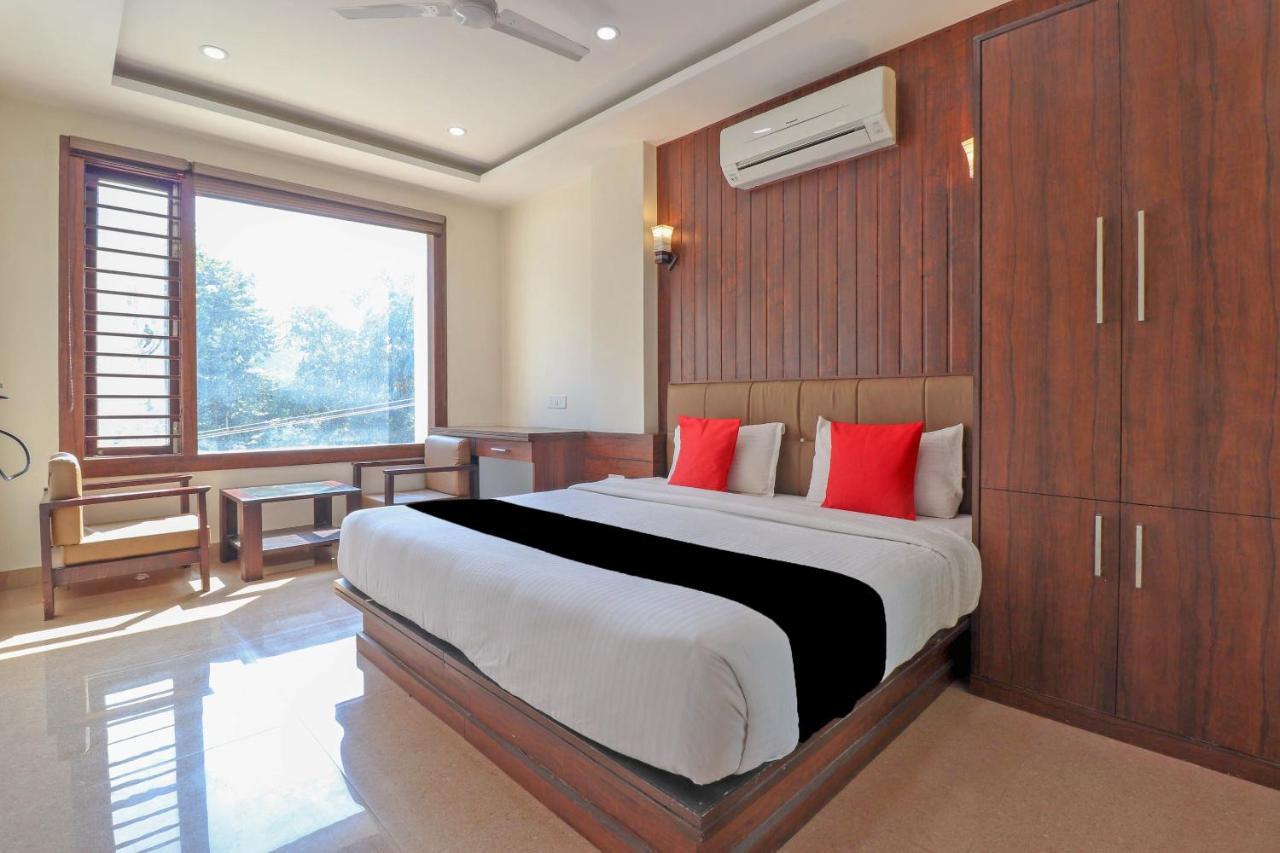 Capital O 76444 Hotel Hill-Top Inn Narendra Nagar Exteriér fotografie